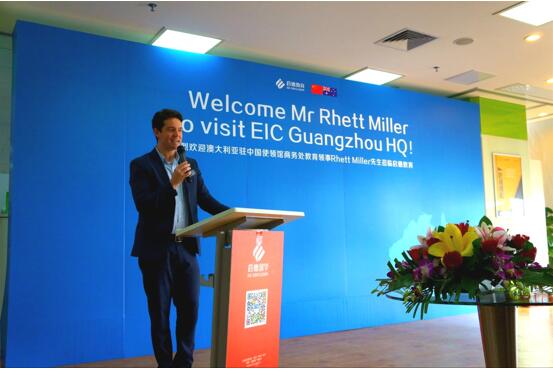 Ĵפйʹ񴦽Mr.Rhett Millerֳ´